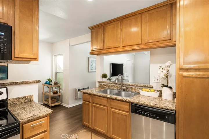 1345 Cabrillo Park Drive L06, Santa Ana, California 92701