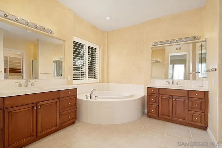 1608 Hillstone Ave, Escondido, California 92029