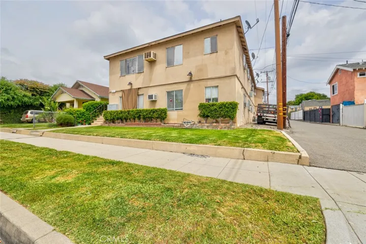 6340 Pierce Avenue, Whittier, California 90601