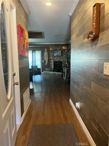 Entry way