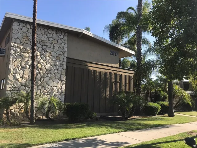 2017 E Whiting Avenue C, Fullerton, California 92831