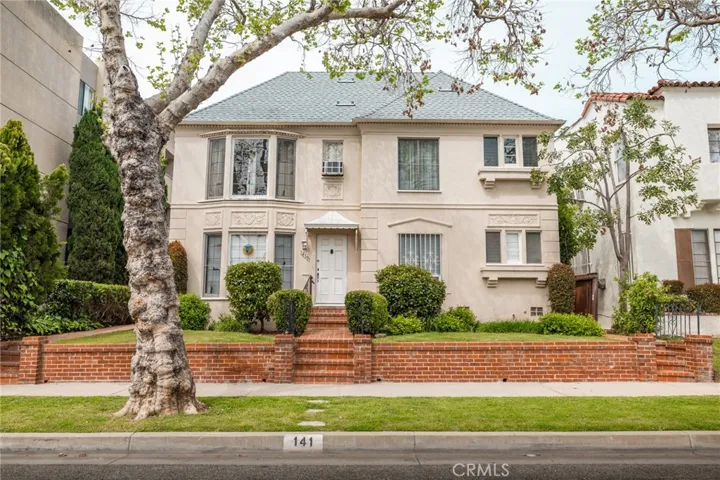 141 S Canon Drive, Beverly Hills, California 90212