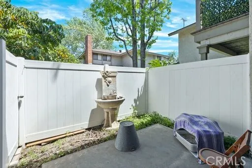16912 Stoneglass 14, Tustin, California 92780