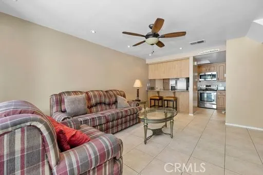 16912 Stoneglass 14, Tustin, California 92780