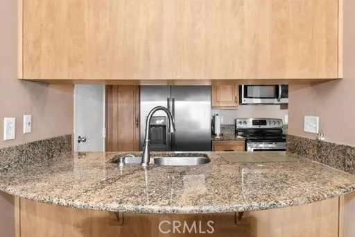 16912 Stoneglass 14, Tustin, California 92780