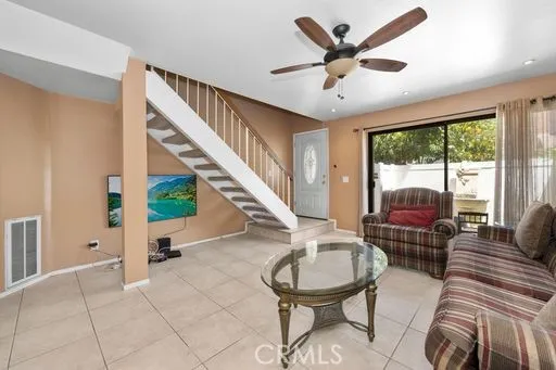 16912 Stoneglass 14, Tustin, California 92780