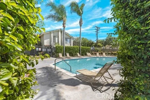 16912 Stoneglass 14, Tustin, California 92780