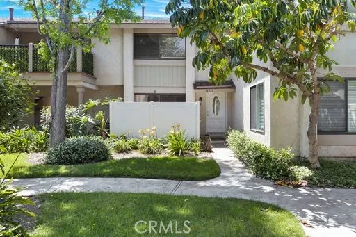 16912 Stoneglass 14, Tustin, California 92780