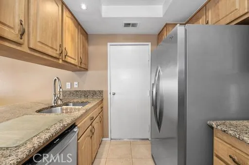 16912 Stoneglass 14, Tustin, California 92780