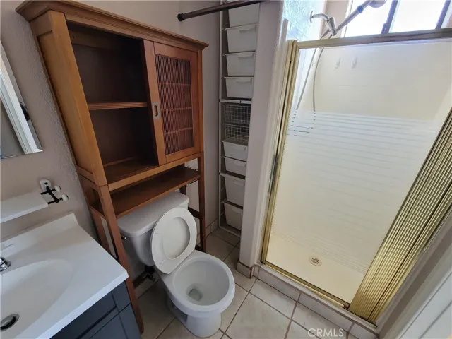Master Bath, prior to Tenant