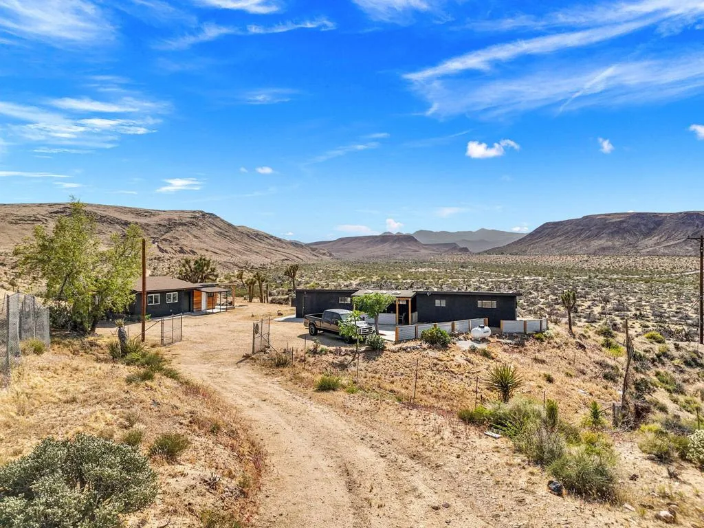 56367 Scandia Lane, Yucca Valley, California 92284 home-pic-9