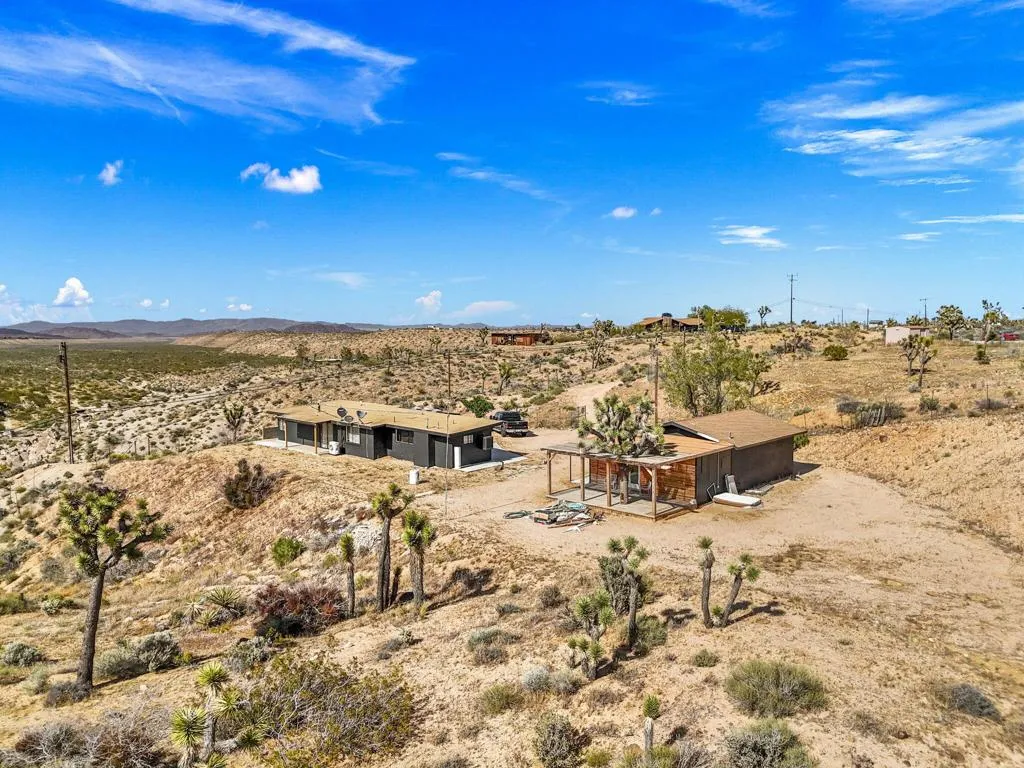 56367 Scandia Lane, Yucca Valley, California 92284 home-pic-4