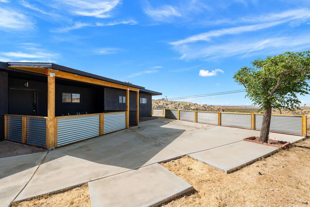 56367 Scandia Lane, Yucca Valley, California 92284 home-pic-15