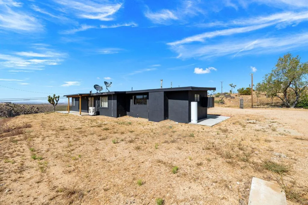 56367 Scandia Lane, Yucca Valley, California 92284 home-pic-12