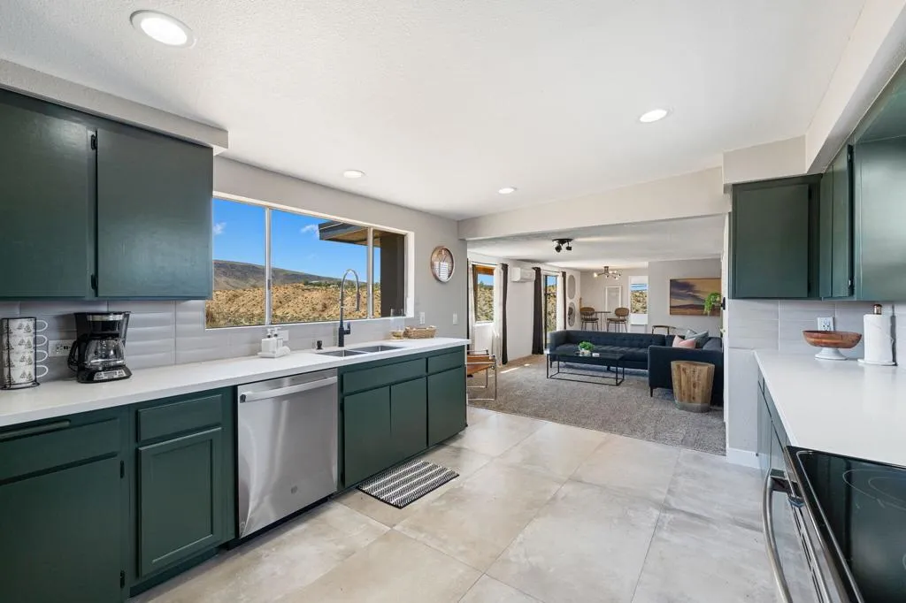 56367 Scandia Lane, Yucca Valley, California 92284 home-pic-56