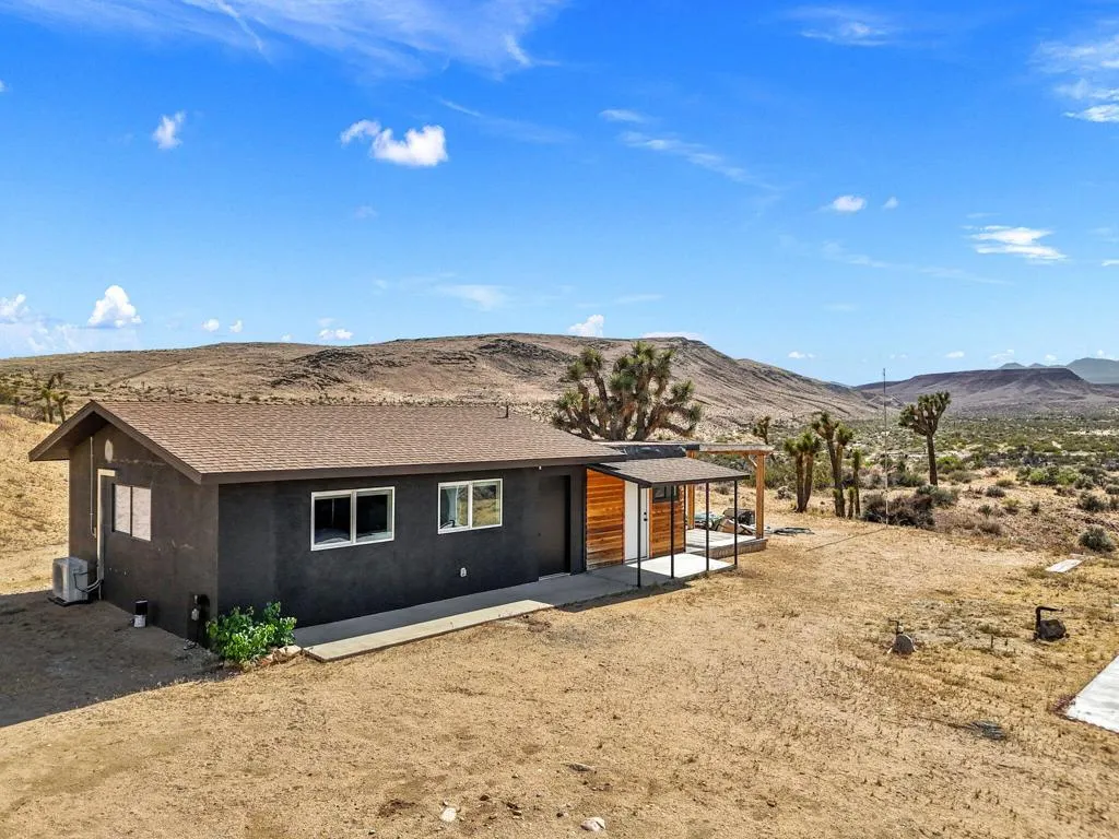 56367 Scandia Lane, Yucca Valley, California 92284 home-pic-3