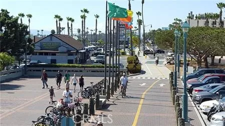 40 Mile Bike Path Along the Strand 

