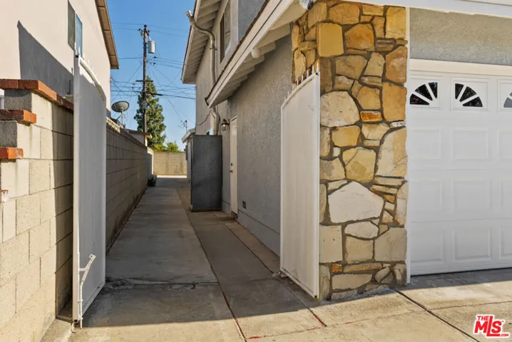 1322 E Elsmere Drive, Carson, California 90746