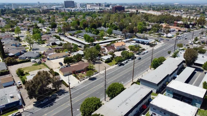 2602 N Grand Avenue, Santa Ana, California 92705