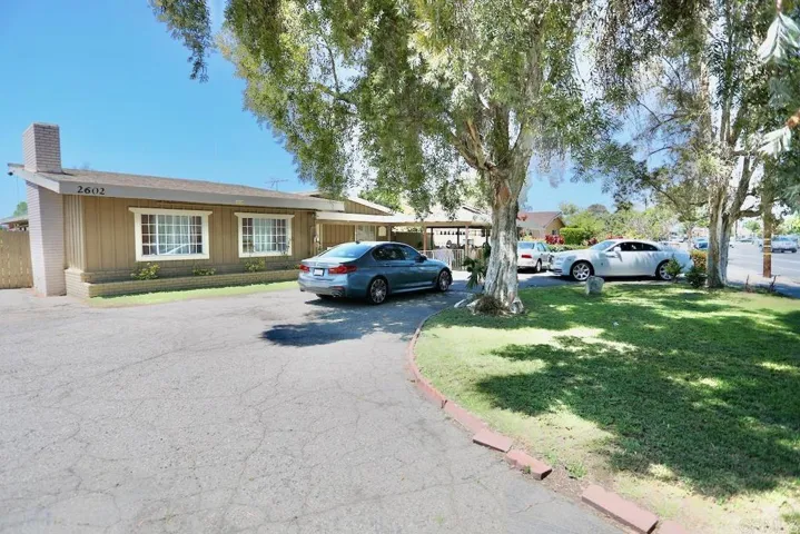 2602 N Grand Avenue, Santa Ana, California 92705