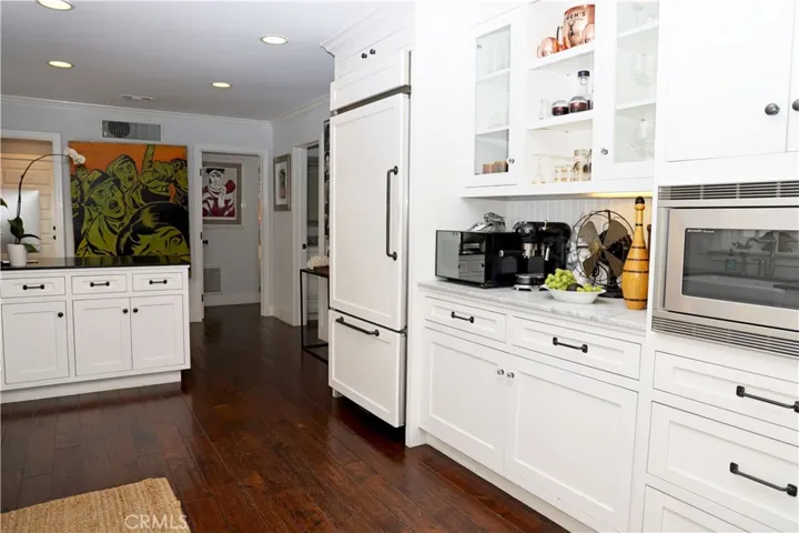 105 Via Ravenna, Newport Beach, California 92663