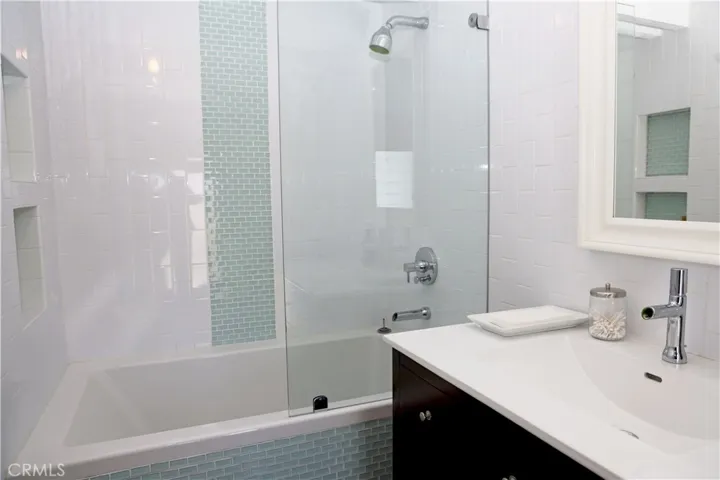 105 Via Ravenna, Newport Beach, California 92663