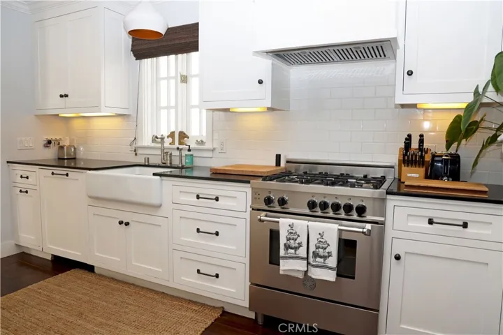 105 Via Ravenna, Newport Beach, California 92663