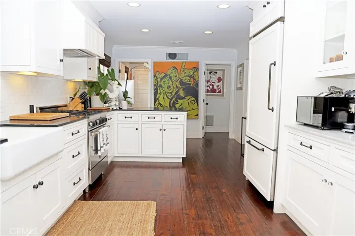 105 Via Ravenna, Newport Beach, California 92663
