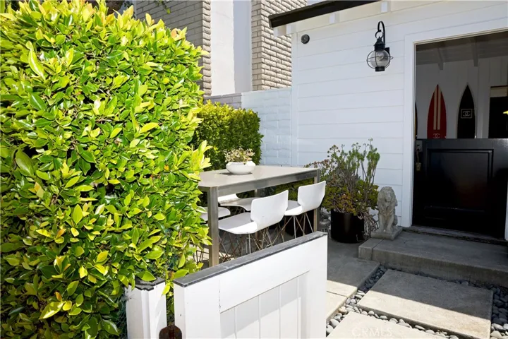 105 Via Ravenna, Newport Beach, California 92663