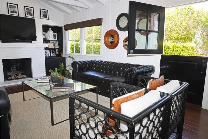 105 Via Ravenna, Newport Beach, California 92663