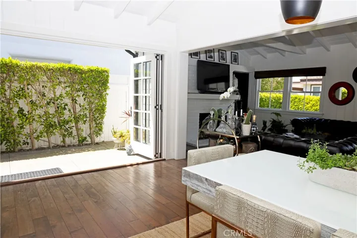 105 Via Ravenna, Newport Beach, California 92663