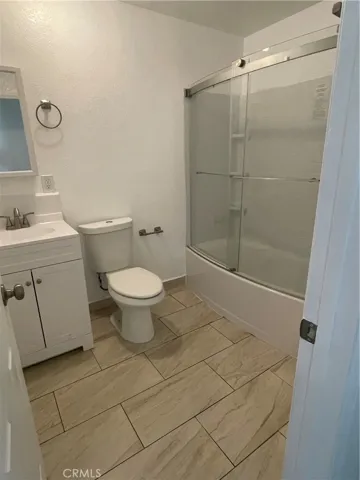 14864 Willow Street, Hesperia, California 92345