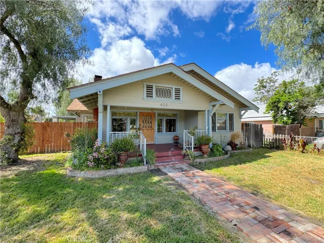 Charm Historic Home!