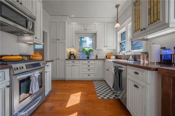 Light & Bright Kitchen