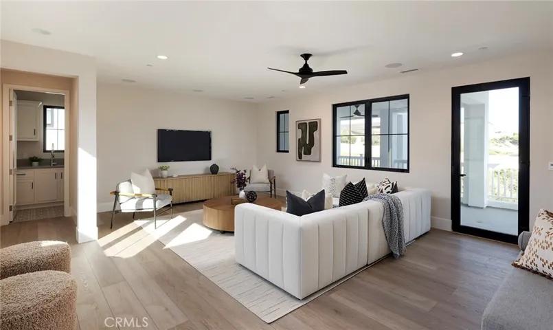202 Via Socorro, San Clemente, California 92672