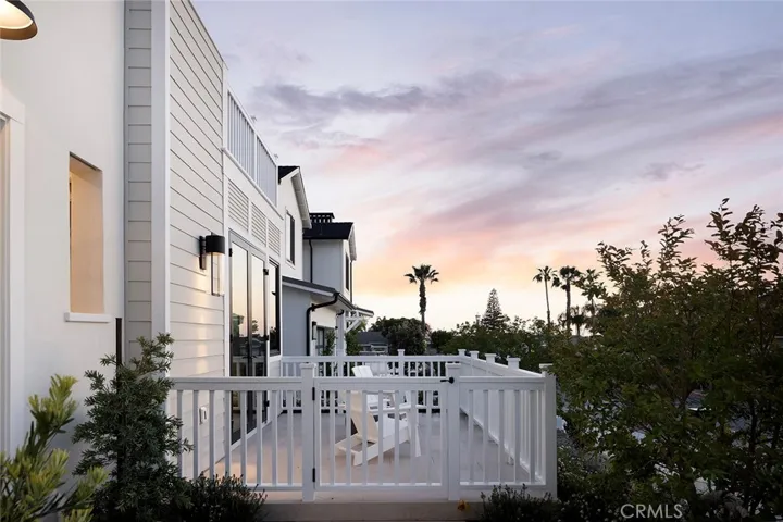 202 Via Socorro, San Clemente, California 92672