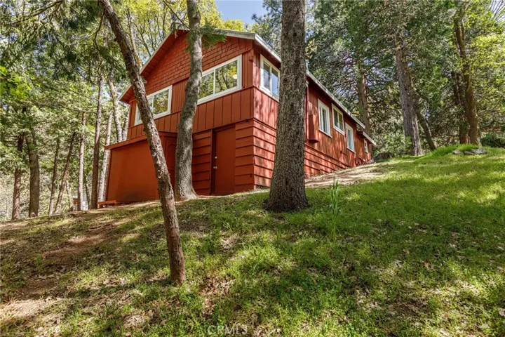 539 Acacia Drive, Crestline, California 92325