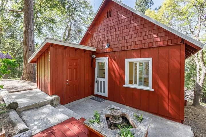 539 Acacia Drive, Crestline, California 92325