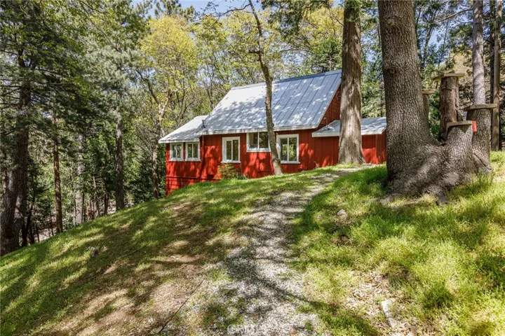 539 Acacia Drive, Crestline, California 92325