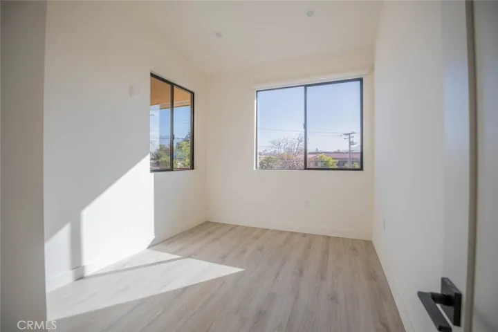 2608 Honolulu Avenue 208, Montrose, California 91020