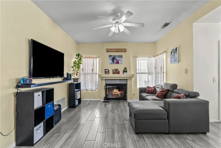 4031 E Avenue R13, Palmdale, California 93552