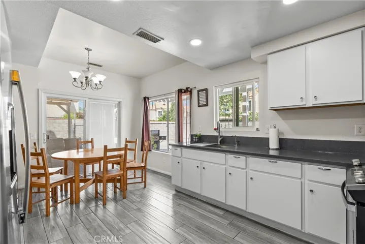4031 E Avenue R13, Palmdale, California 93552