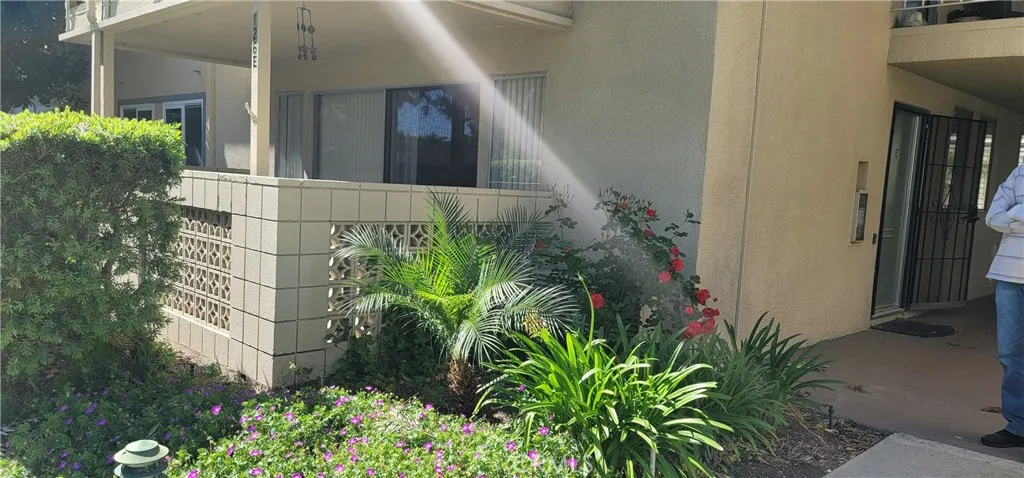 126 Avenida Majorca E, Laguna Woods, California 92637
