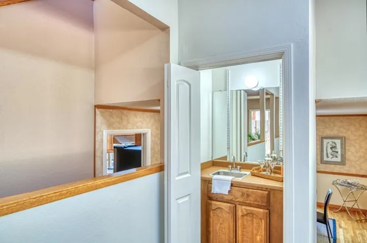 375 Lee Street, Santa Cruz, California 95060