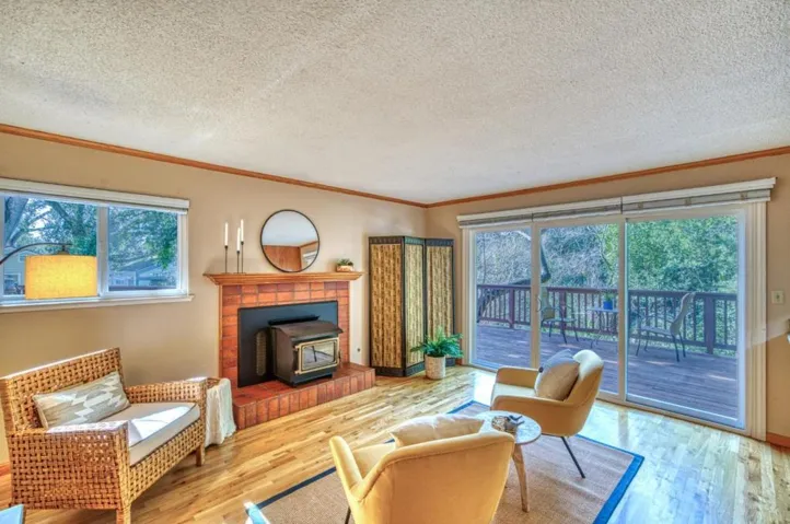 375 Lee Street, Santa Cruz, California 95060