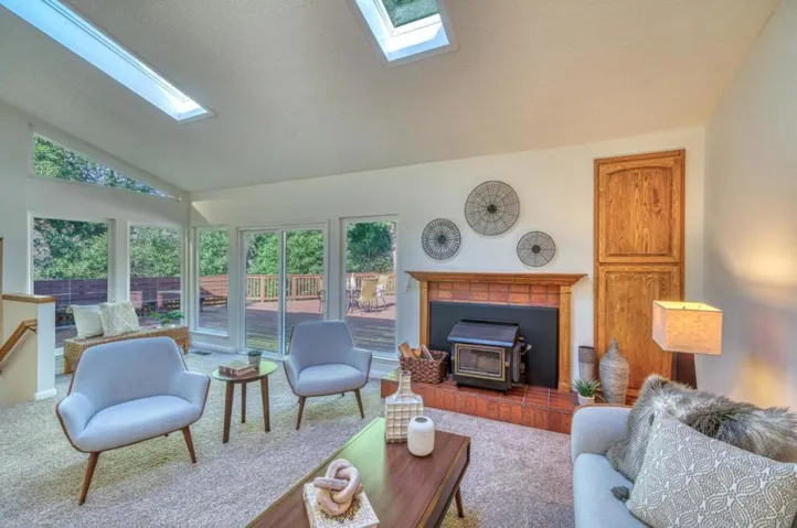 375 Lee Street, Santa Cruz, California 95060