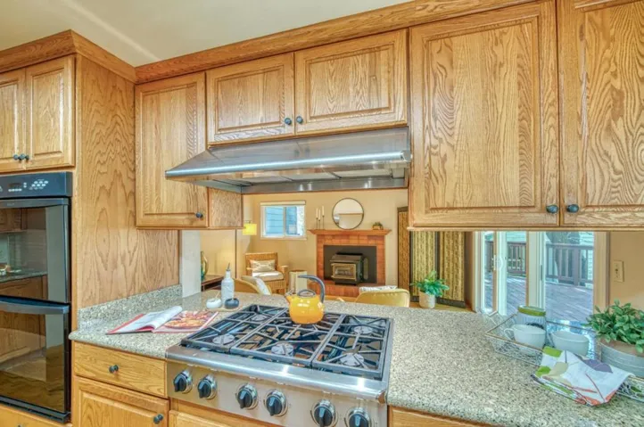 375 Lee Street, Santa Cruz, California 95060
