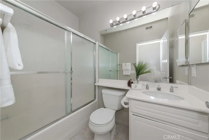 709 Solvay Aisle, Irvine, California 92606