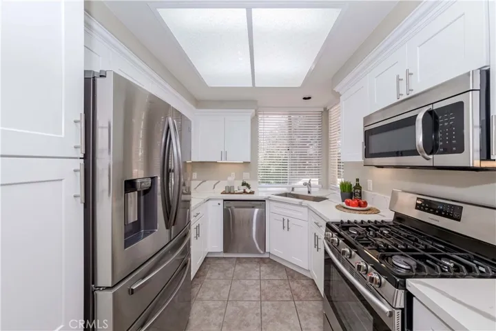709 Solvay Aisle, Irvine, California 92606