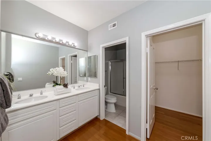 709 Solvay Aisle, Irvine, California 92606